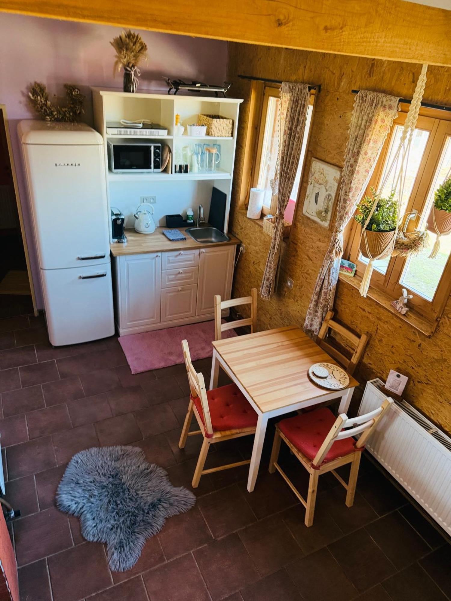 Apartman Na Ranci Pod Lovosem Velemin エクステリア 写真